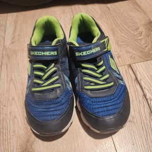 Boys sketchers